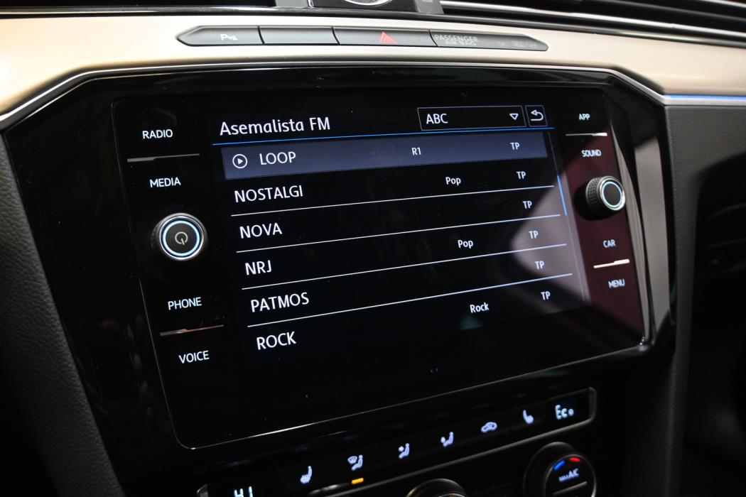 VOLKSWAGEN Passat 2018