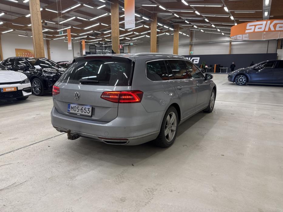 VOLKSWAGEN Passat 2018