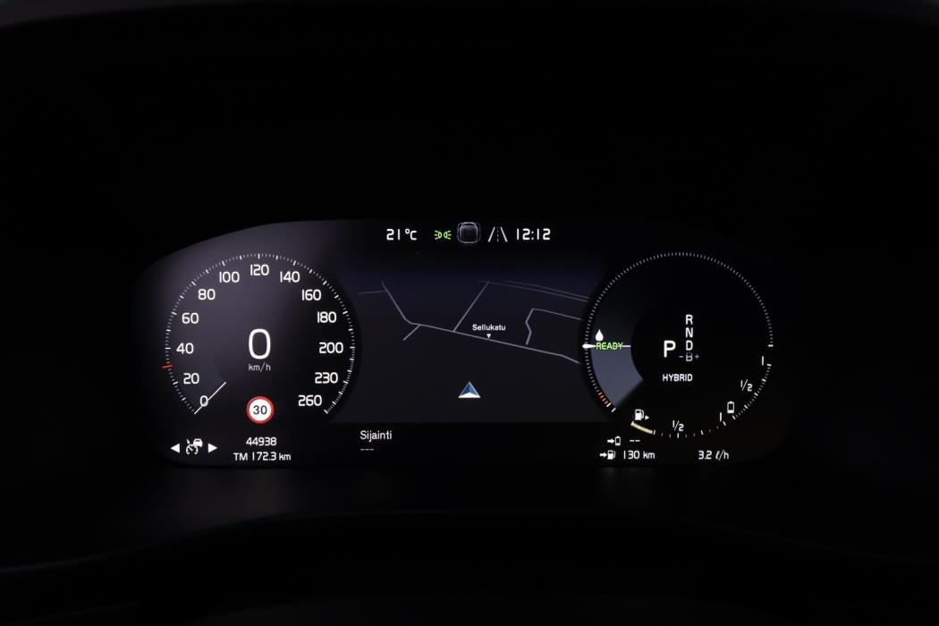 VOLVO XC40 2023
