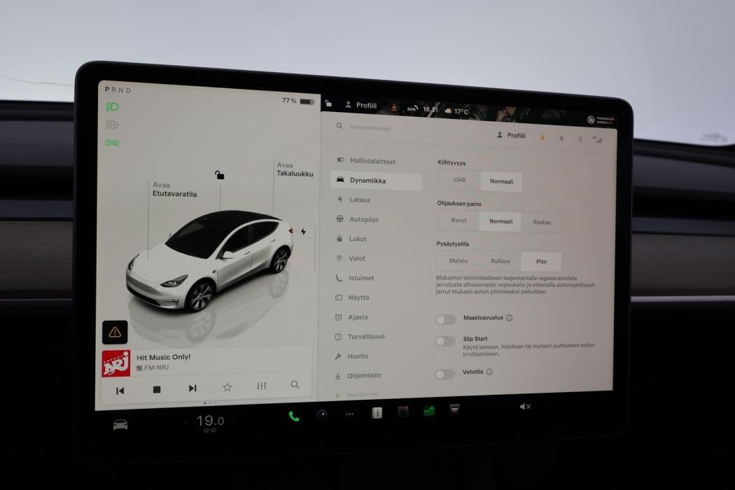 TESLA Model Y 2023