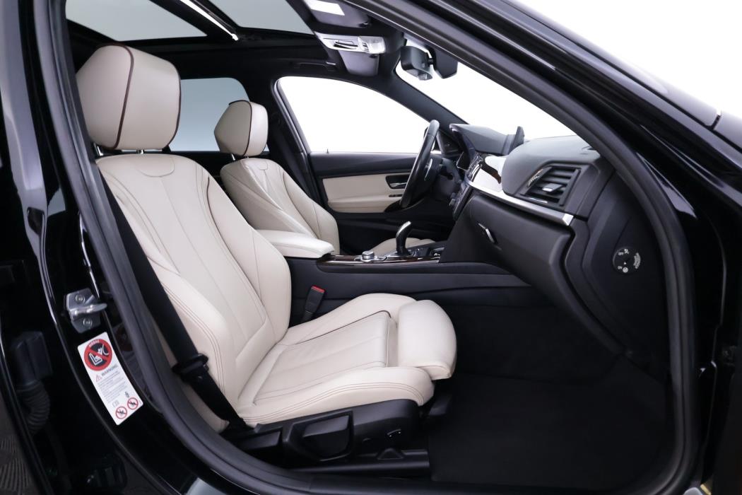 BMW 330 2015