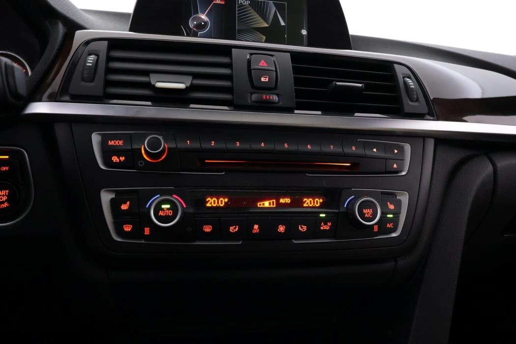 BMW 330 2015