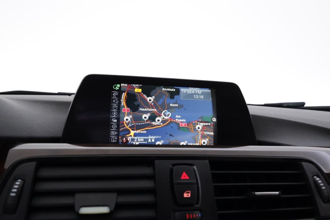 BMW 330 2015