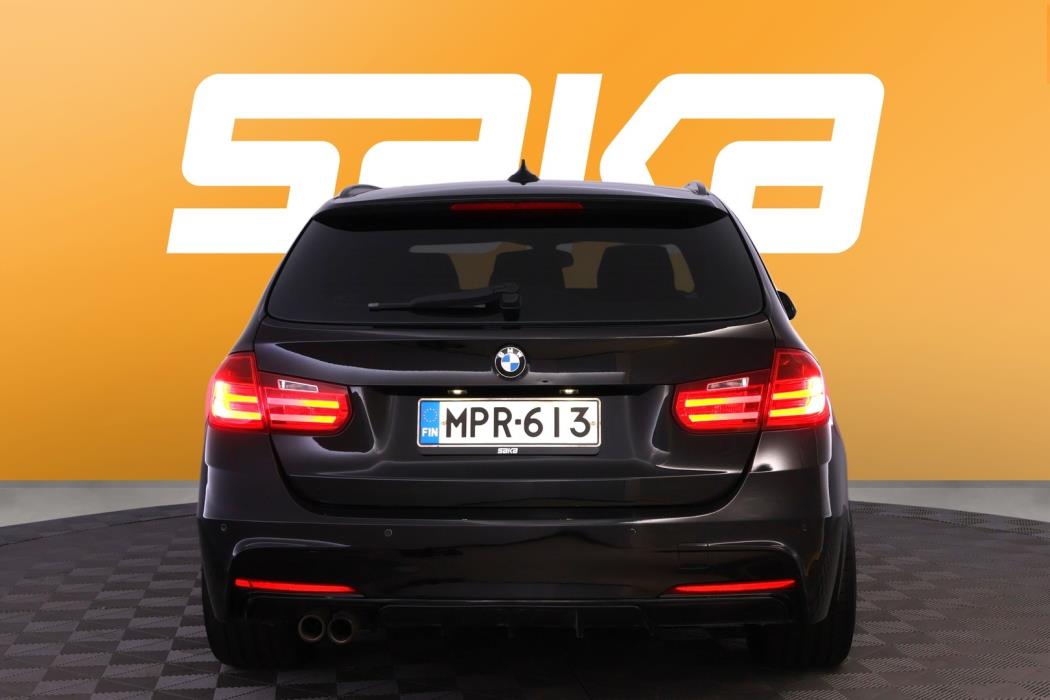 BMW 330 2015
