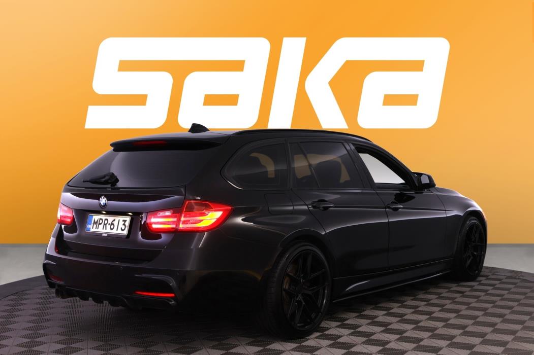 BMW 330 2015
