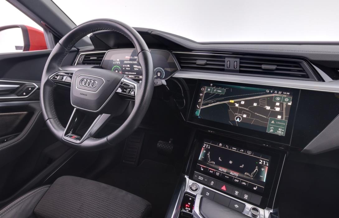 AUDI e-tron 2021