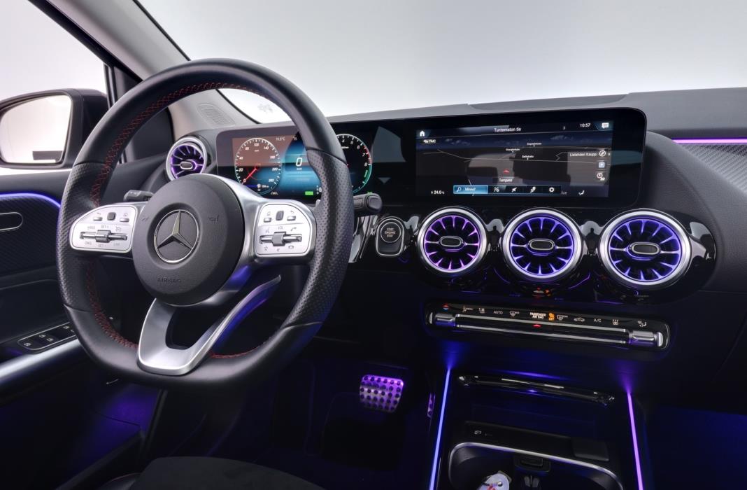 MERCEDES-BENZ B 2023