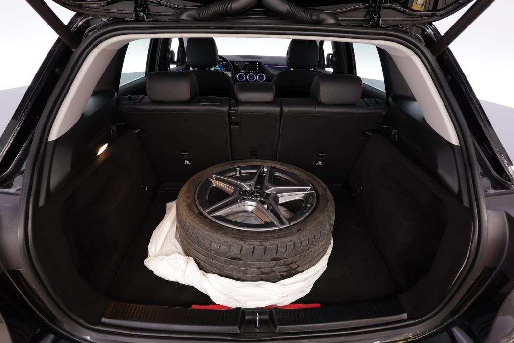 MERCEDES-BENZ B 2023