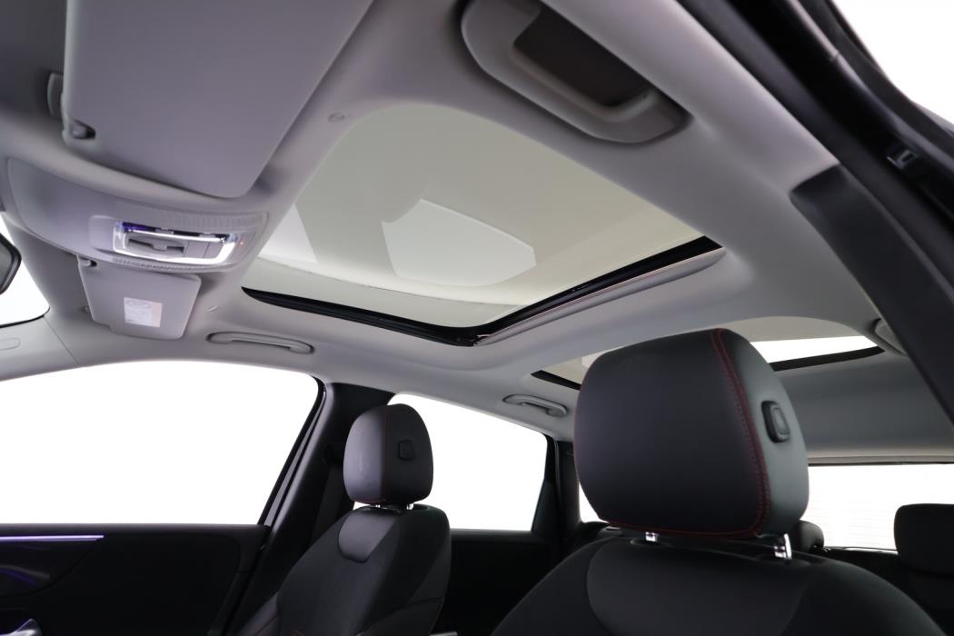 MERCEDES-BENZ B 2023