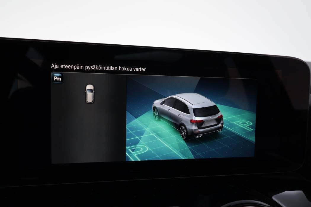 MERCEDES-BENZ B 2023