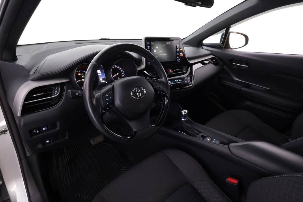 TOYOTA C-HR 2021
