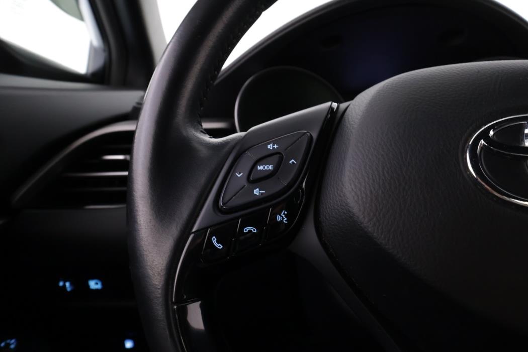 TOYOTA C-HR 2021