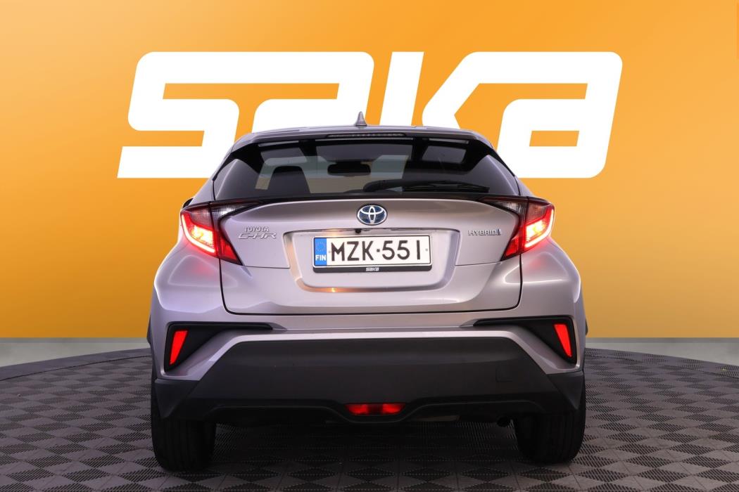 TOYOTA C-HR 2021