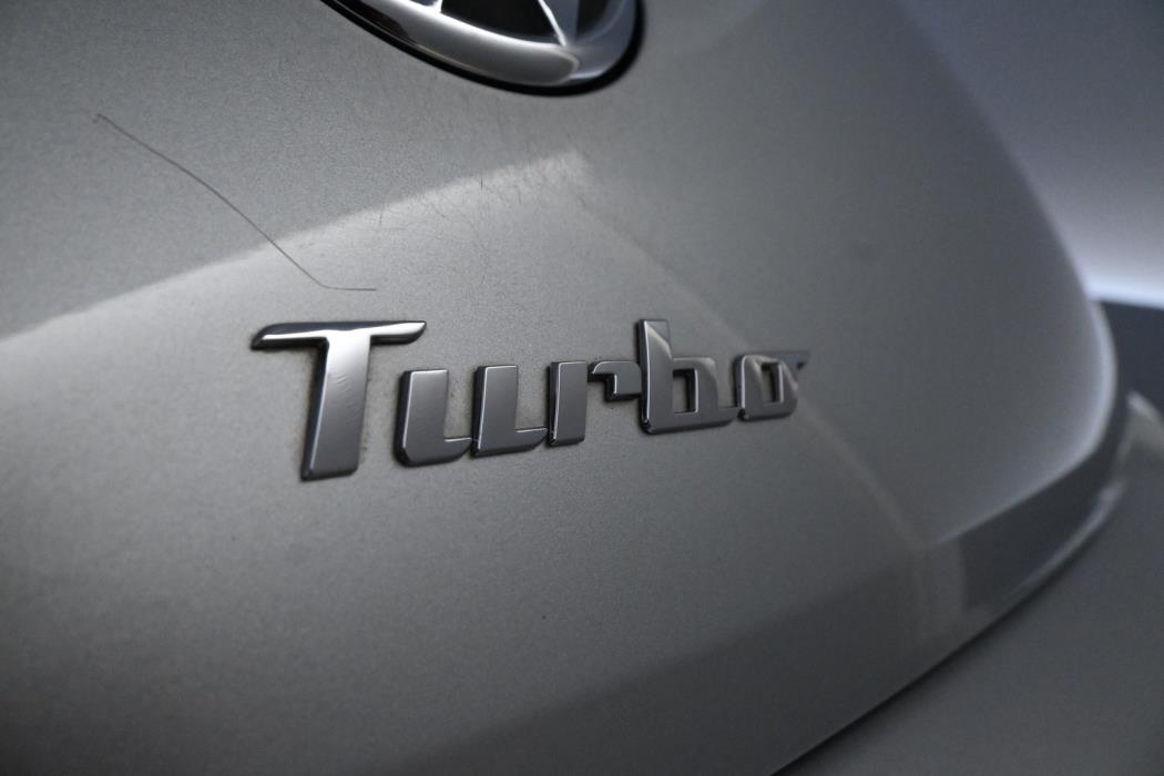 VOLKSWAGEN Beetle 2013