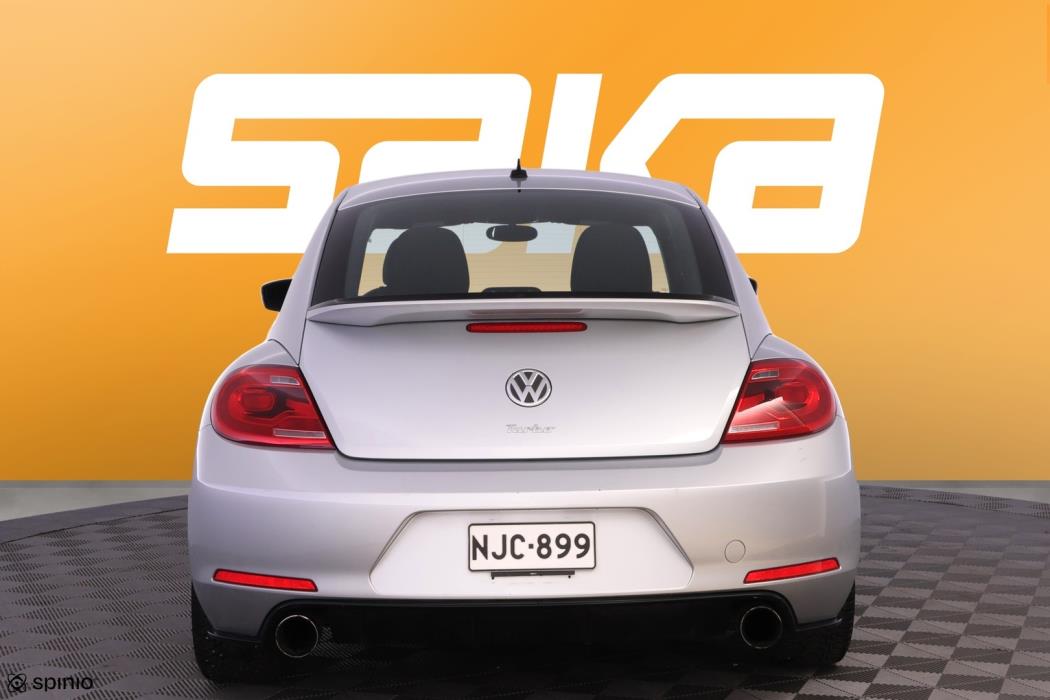 VOLKSWAGEN Beetle 2013