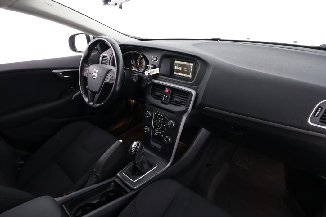 VOLVO V40 2014