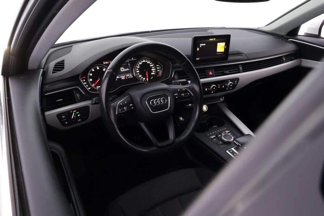 AUDI A4 2016