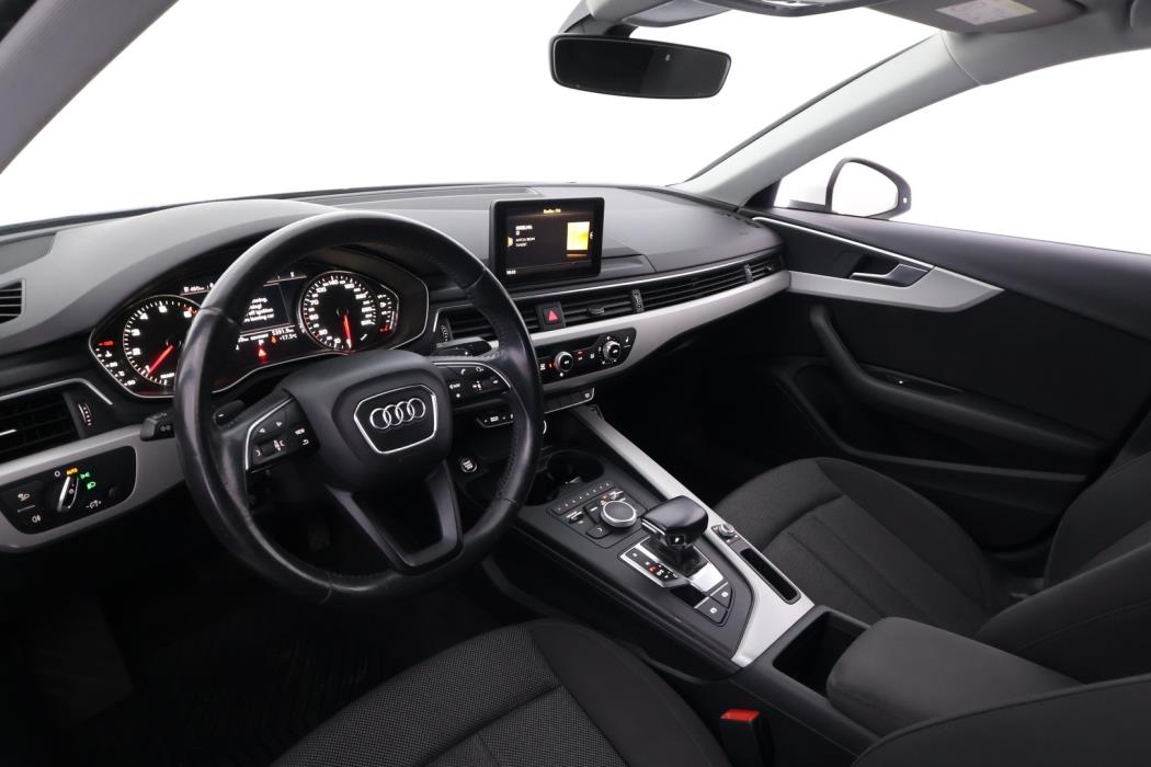 AUDI A4 2016