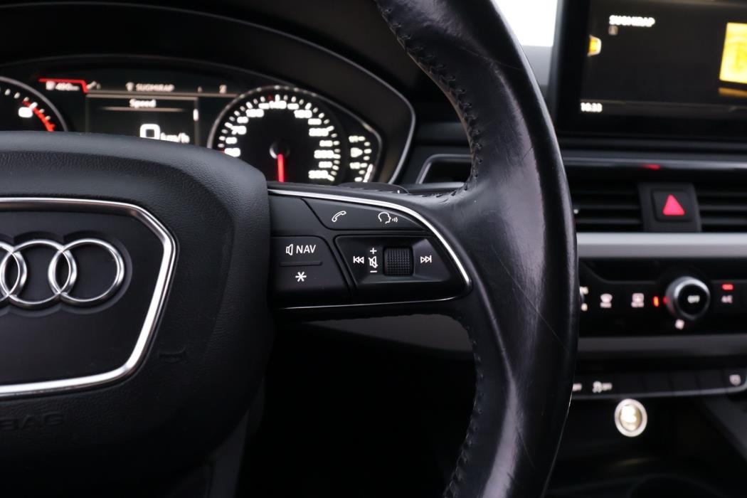 AUDI A4 2016