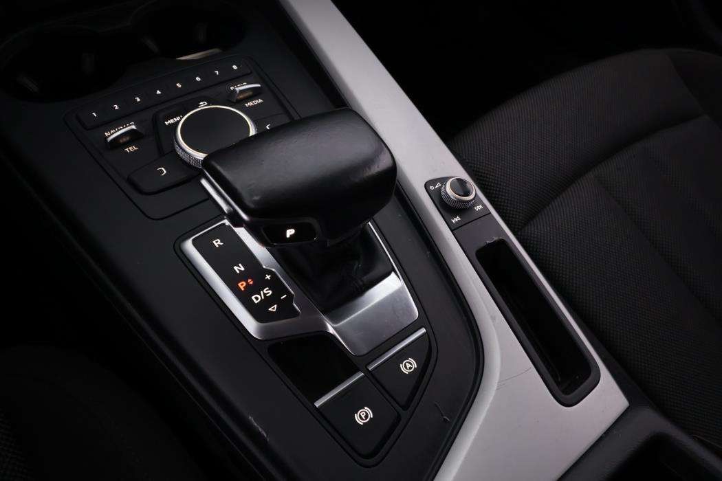 AUDI A4 2016