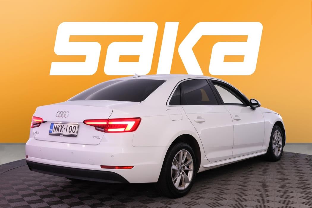 AUDI A4 2016
