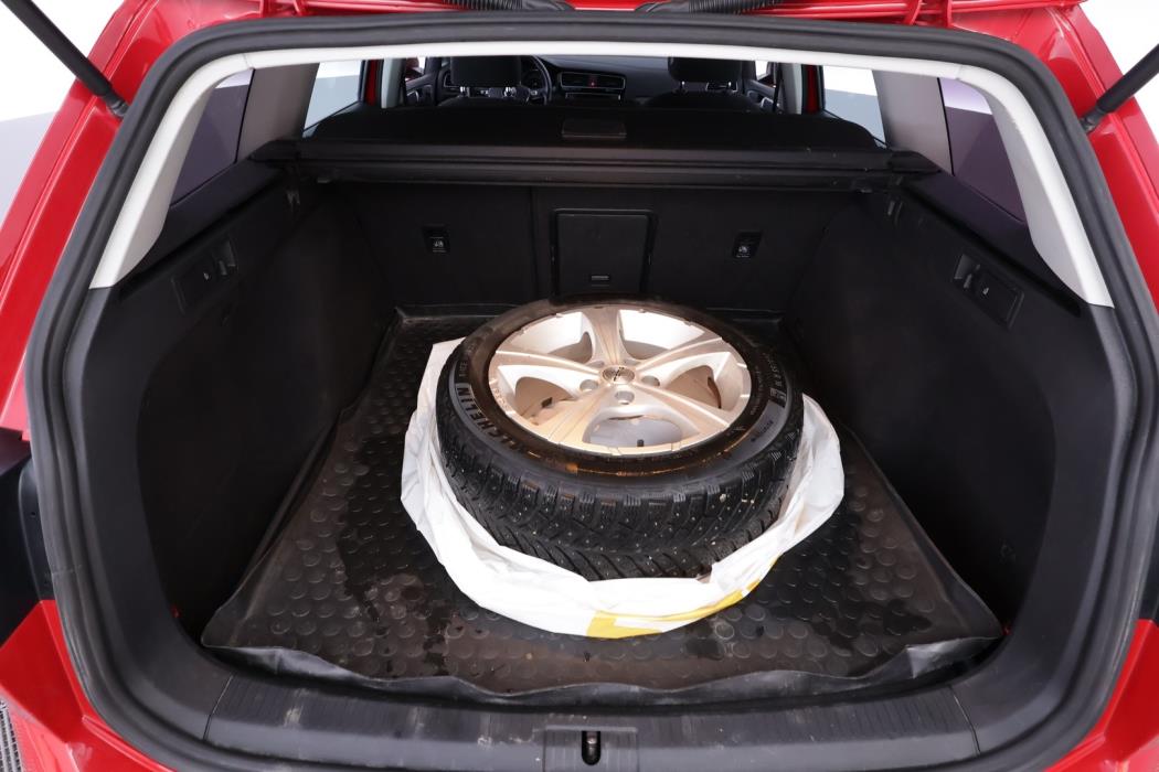 VOLKSWAGEN Golf 2016
