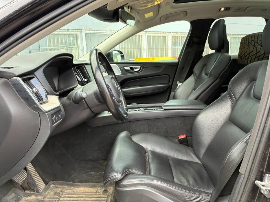 VOLVO XC60 2018