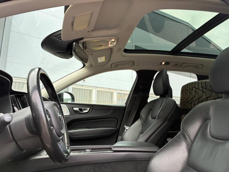 VOLVO XC60 2018