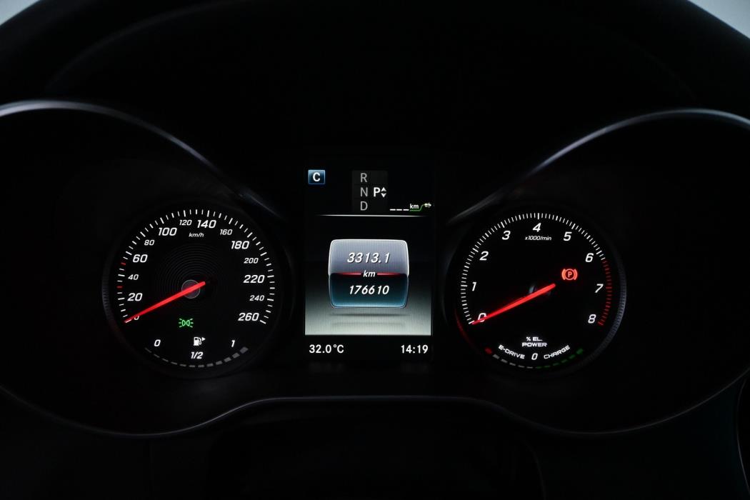 MERCEDES-BENZ C 2016