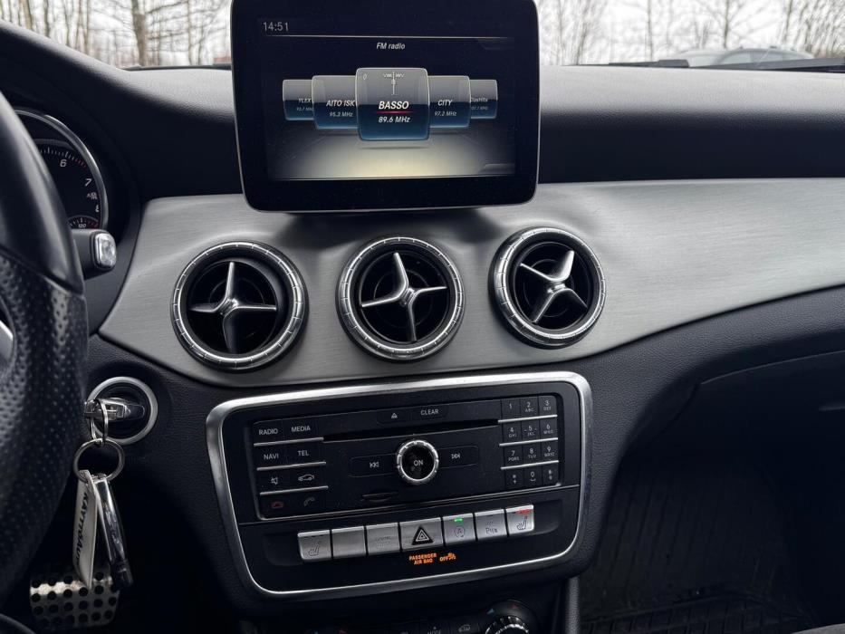 MERCEDES-BENZ CLA 2017