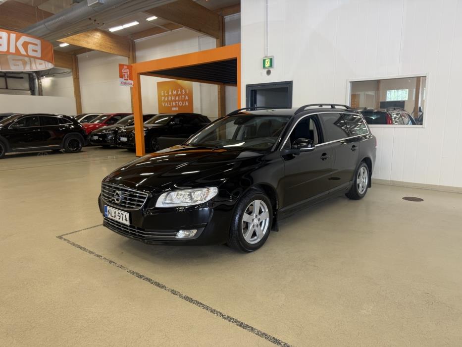 VOLVO V70 2015