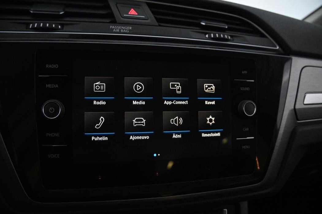 VOLKSWAGEN Touran 2018