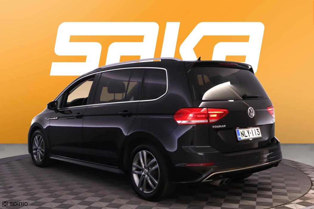 VOLKSWAGEN Touran 2018