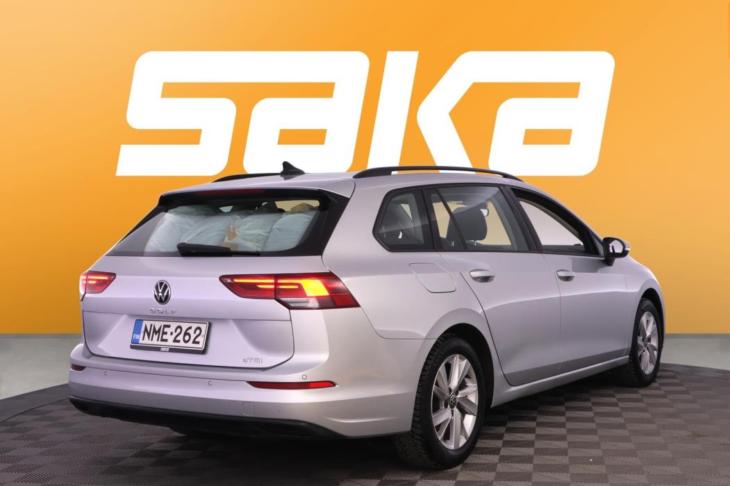 VOLKSWAGEN Golf 2021