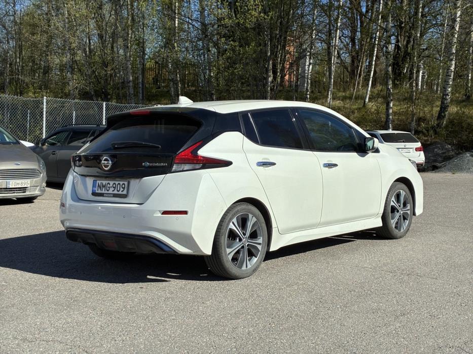 NISSAN Leaf 2021
