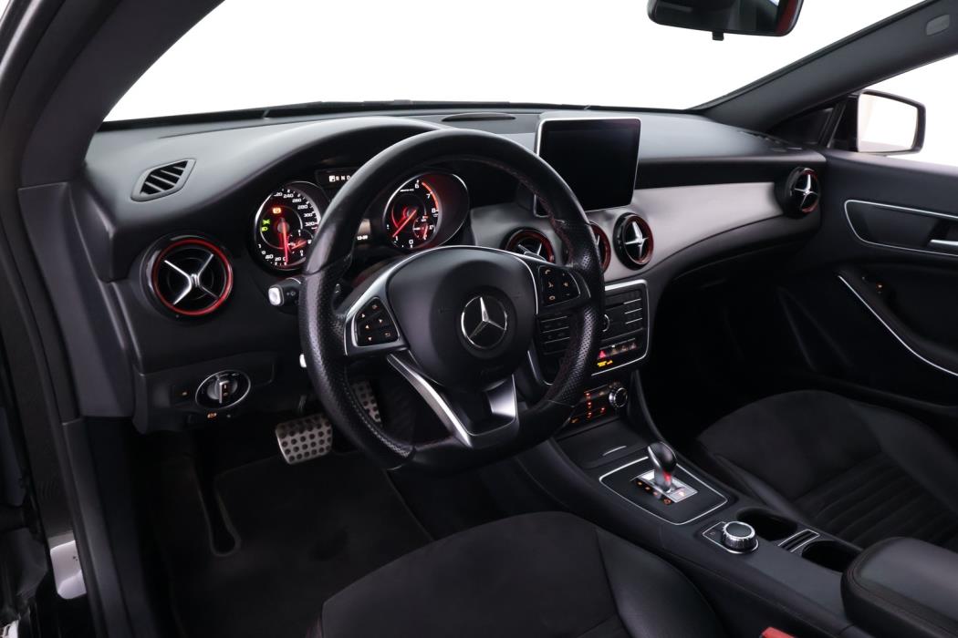 MERCEDES-BENZ CLA 45 AMG 2016