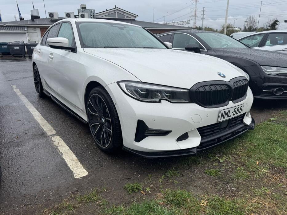 BMW 330 2020