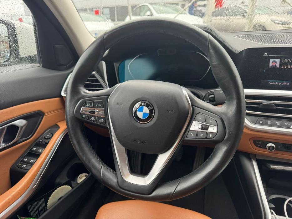 BMW 330 2020