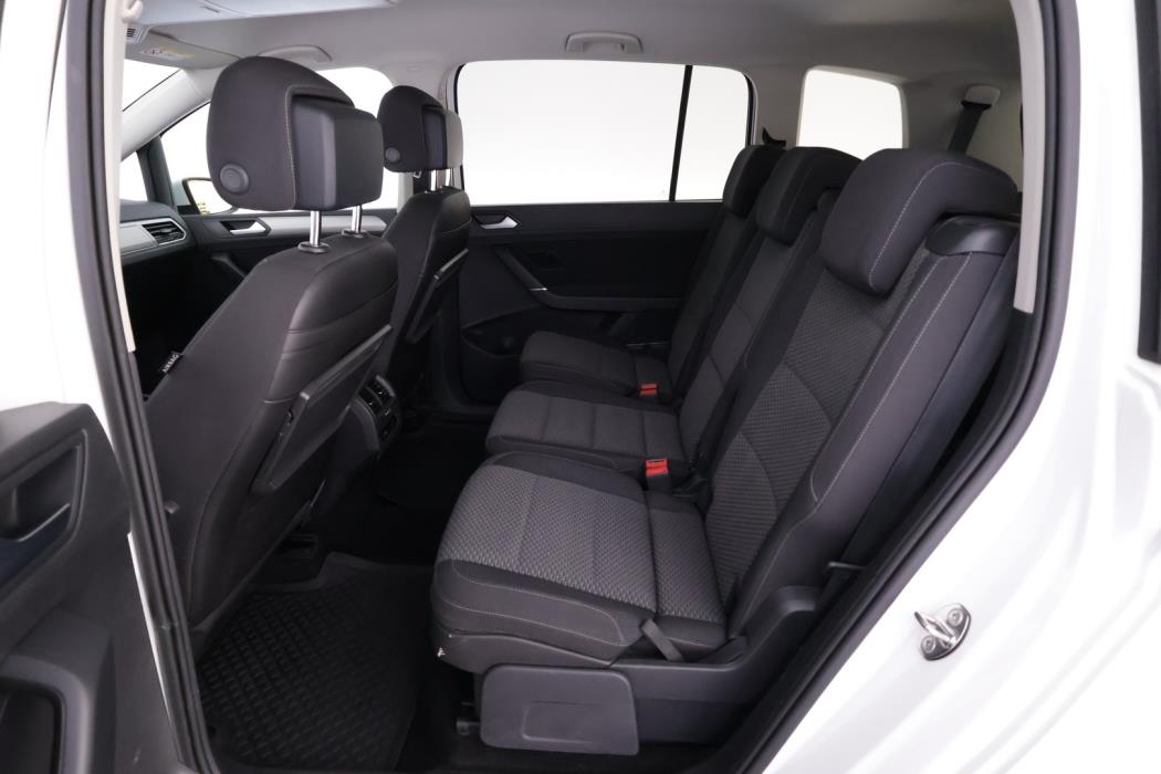 VOLKSWAGEN Touran 2020