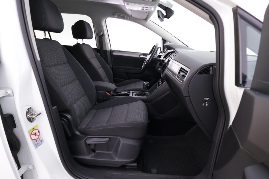 VOLKSWAGEN Touran 2020
