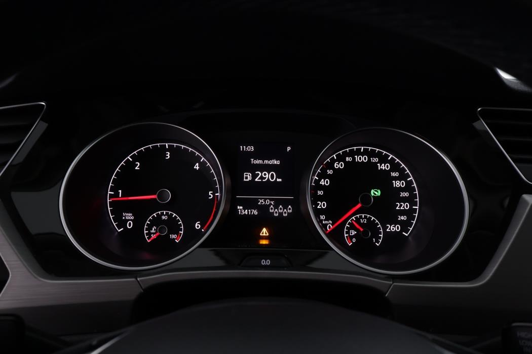 VOLKSWAGEN Touran 2020