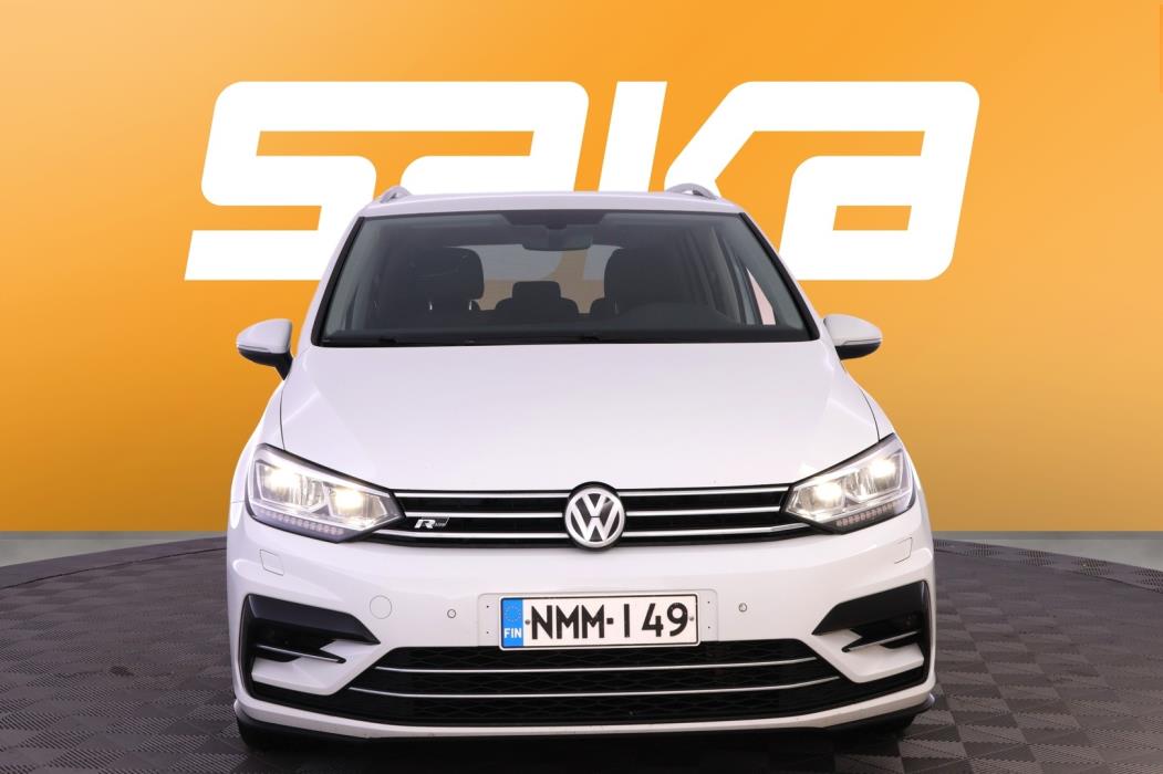 VOLKSWAGEN Touran 2020