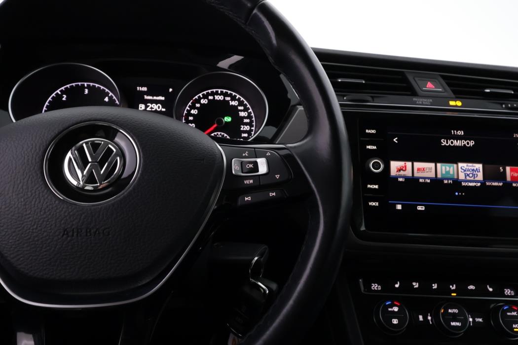 VOLKSWAGEN Touran 2020