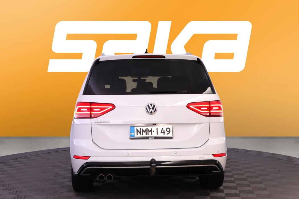 VOLKSWAGEN Touran 2020