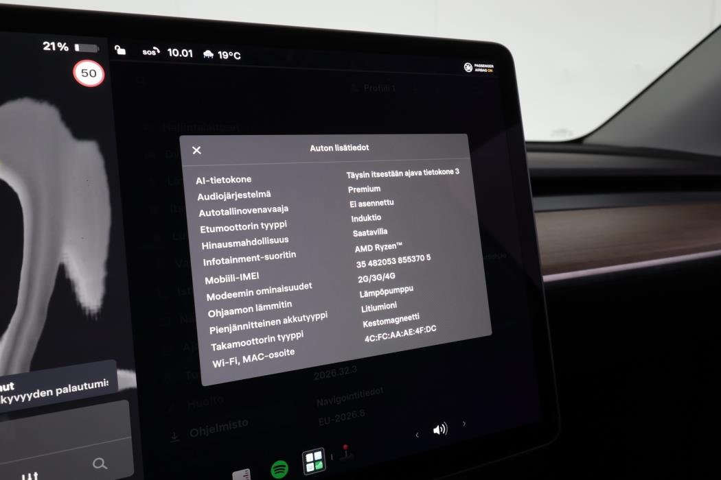 TESLA Model Y 2024