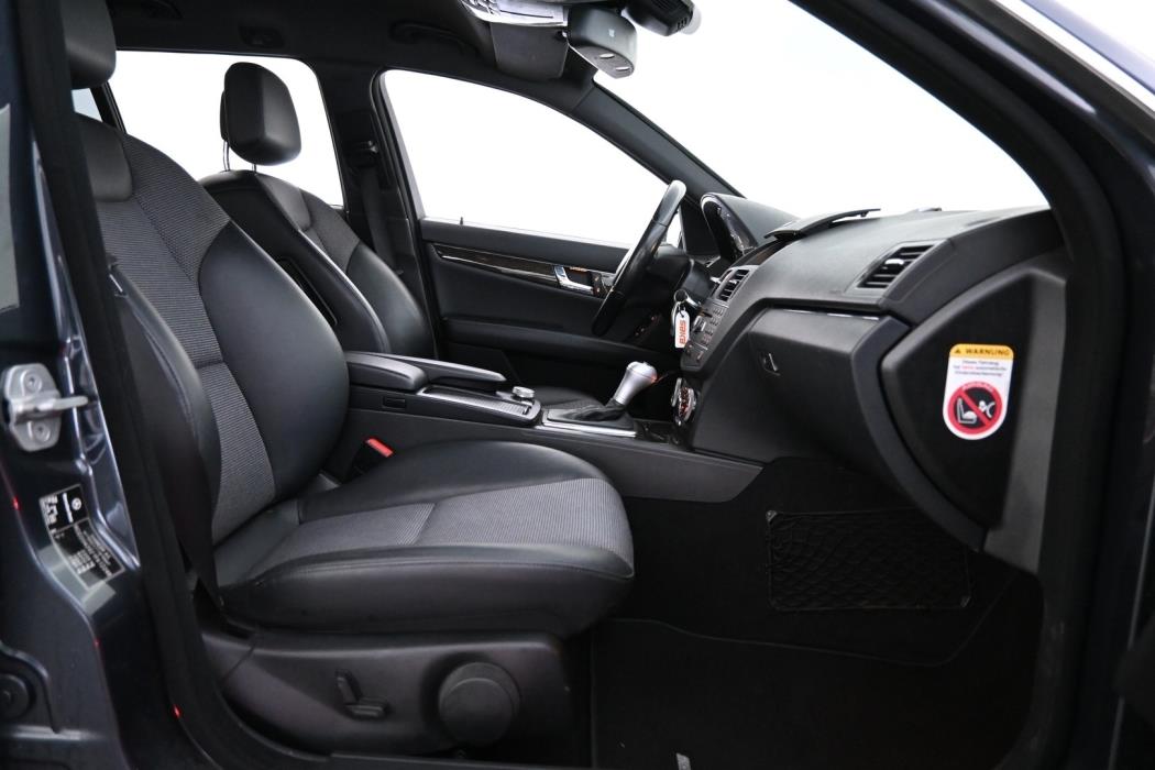 MERCEDES-BENZ C 2011