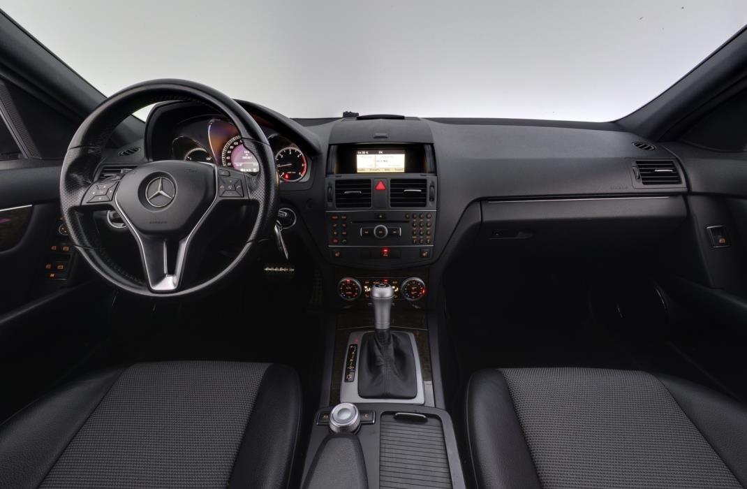 MERCEDES-BENZ C 2011