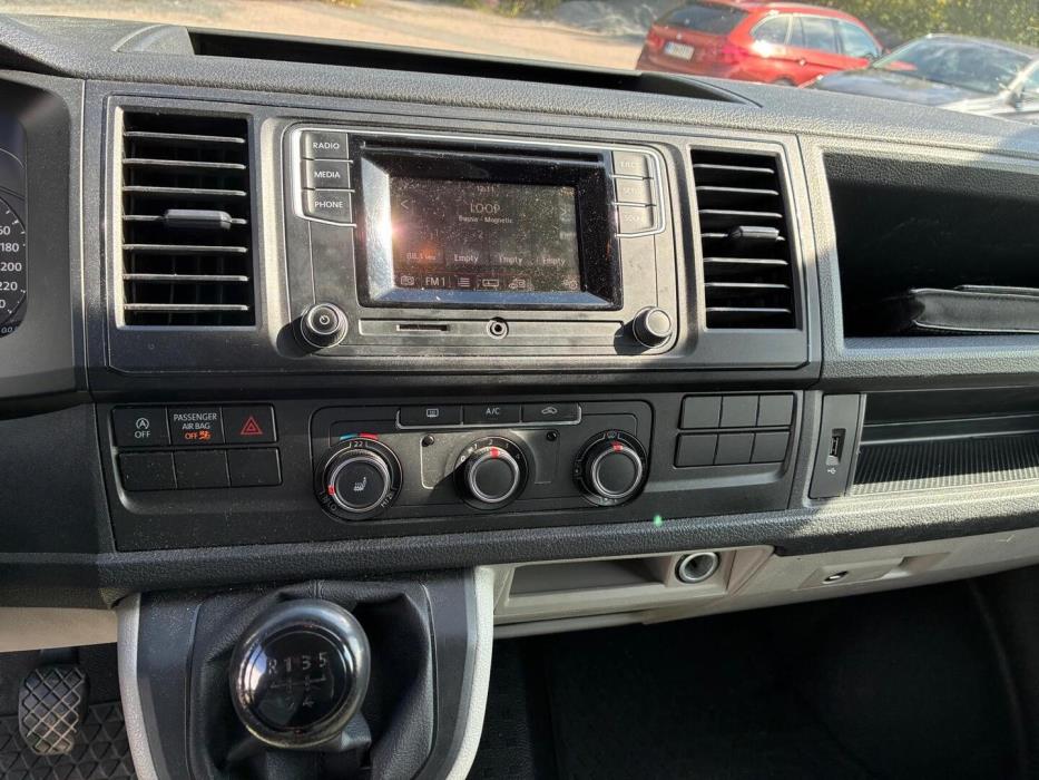 VOLKSWAGEN Transporter 2016