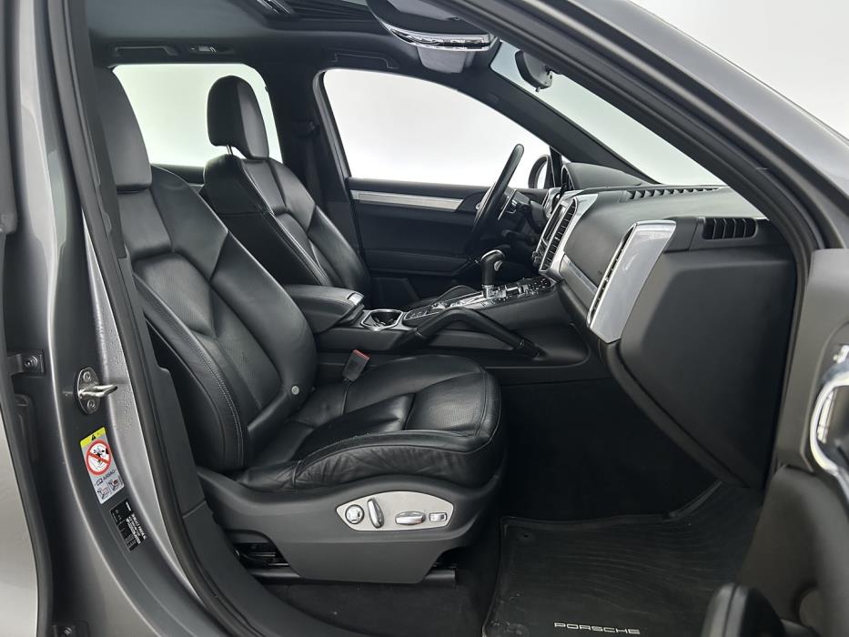 PORSCHE Cayenne 2011