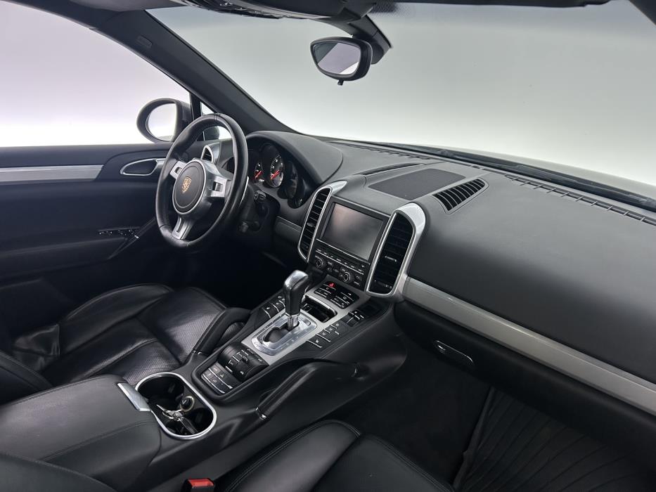 PORSCHE Cayenne 2011